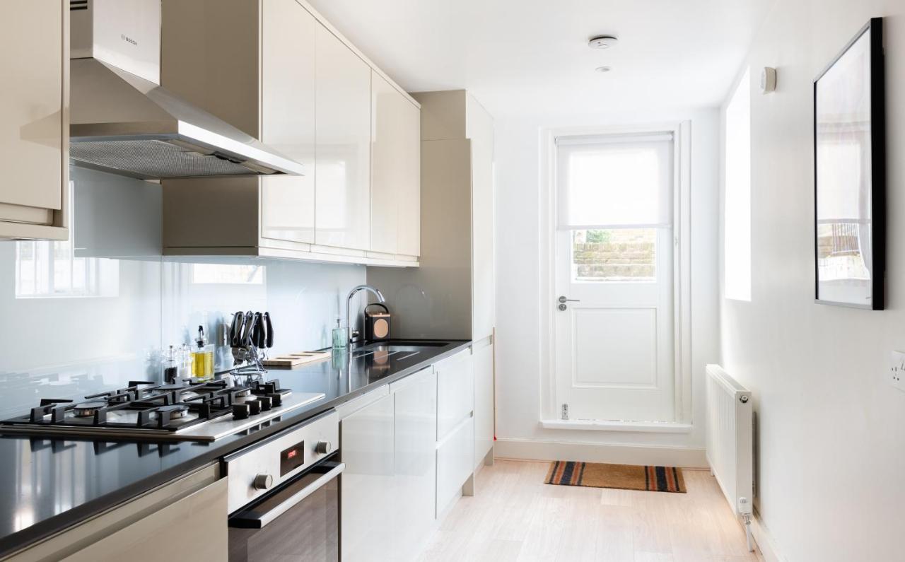 런던 The Chelsea Arms - Bright 3Bdr With Garden & Private Parking 아파트 외부 사진